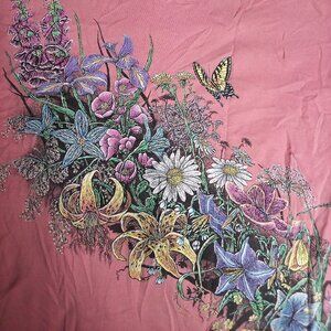 Vintage Stand Out Flowers Meadow Flowers Butterfly T-Shirt